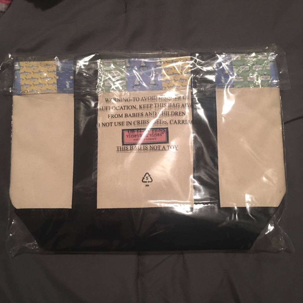 Vineyard Vines bag